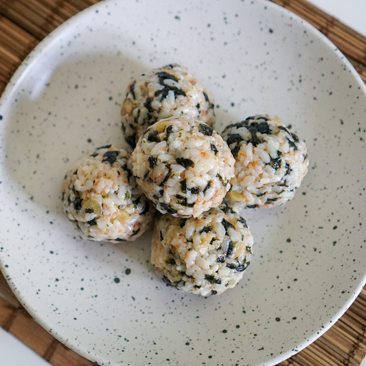 Korean Spicy Mayo Rice Balls (Vegetarian Jumeokbap)